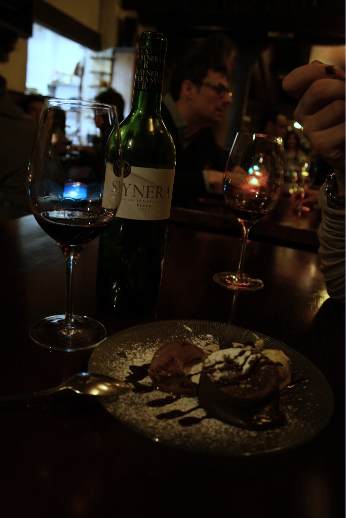 Vinateria del Call Restaurante con historia y encanto — In and Out